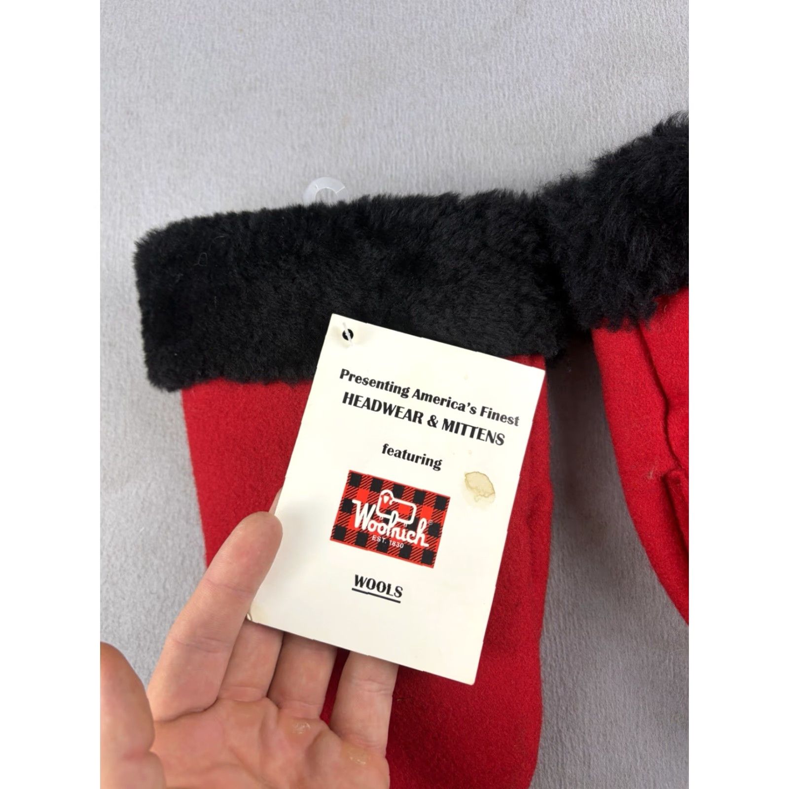 Vintage VINTAGE Woolrich Mittens Gloves Mitten Lined USA Made Red Black Faux Fur Sherpa Lined 80s Women One Size USA Womens Size ONE SIZE - 4 Thumbnail