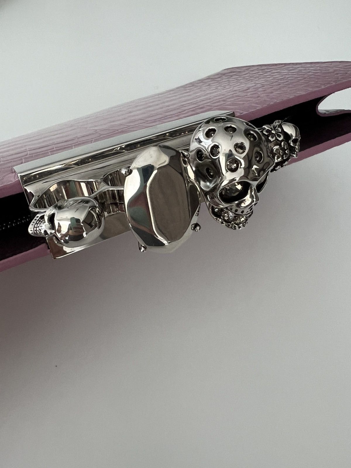 Alexander McQueen 🔥$2K VALUE🔥Croc Pink Four-ring Skull Flat Clutch Size ONE SIZE - 3 Thumbnail