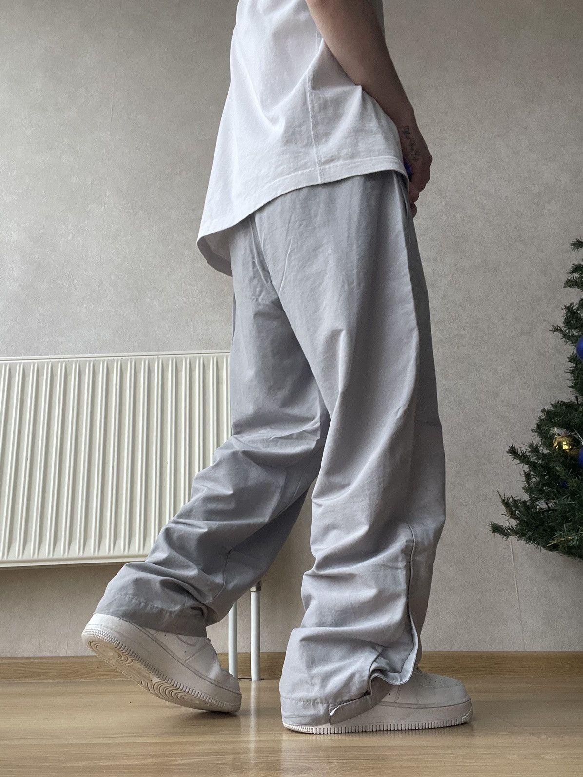 Nike Vintage Nike Swoosh Baggy Parachute Track Pants Size L Size US 38 / EU 54 - 5 Thumbnail