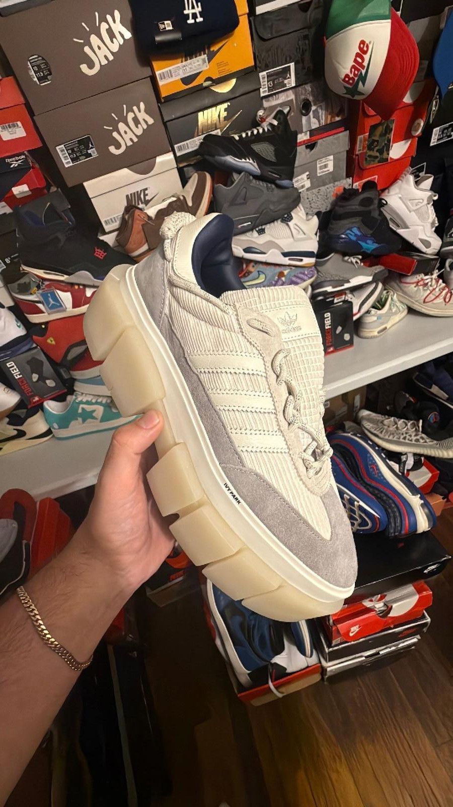 Adidas Beyoncé shoes sz 11/11.5 Size US 11 / EU 44 - 1 Thumbnail