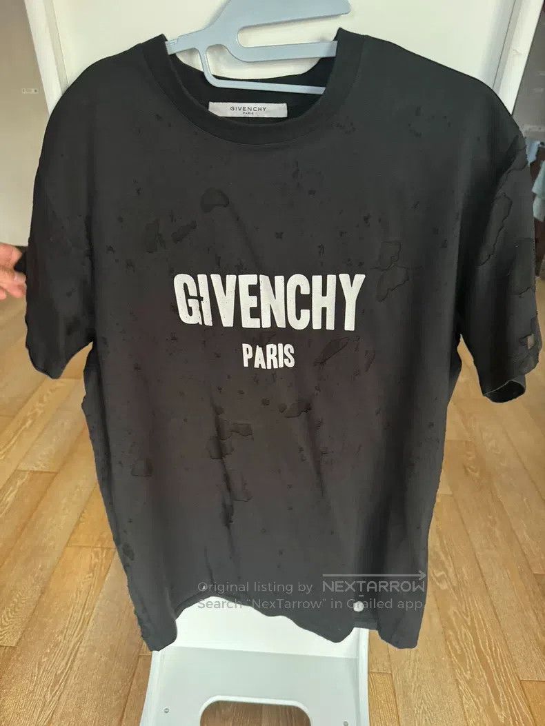 Givenchy Givenchy Ripped short-sleeved T-shirt Size US XS / EU 42 / 0 - 1 Thumbnail