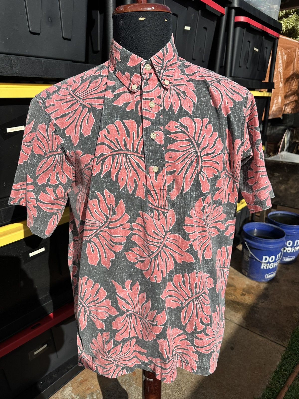 Reyn Spooner PreOwned Reyn Spooner Red/Black Hawaiian Print Men's Medium Size US M / EU 48-50 / 2 - 1 Thumbnail
