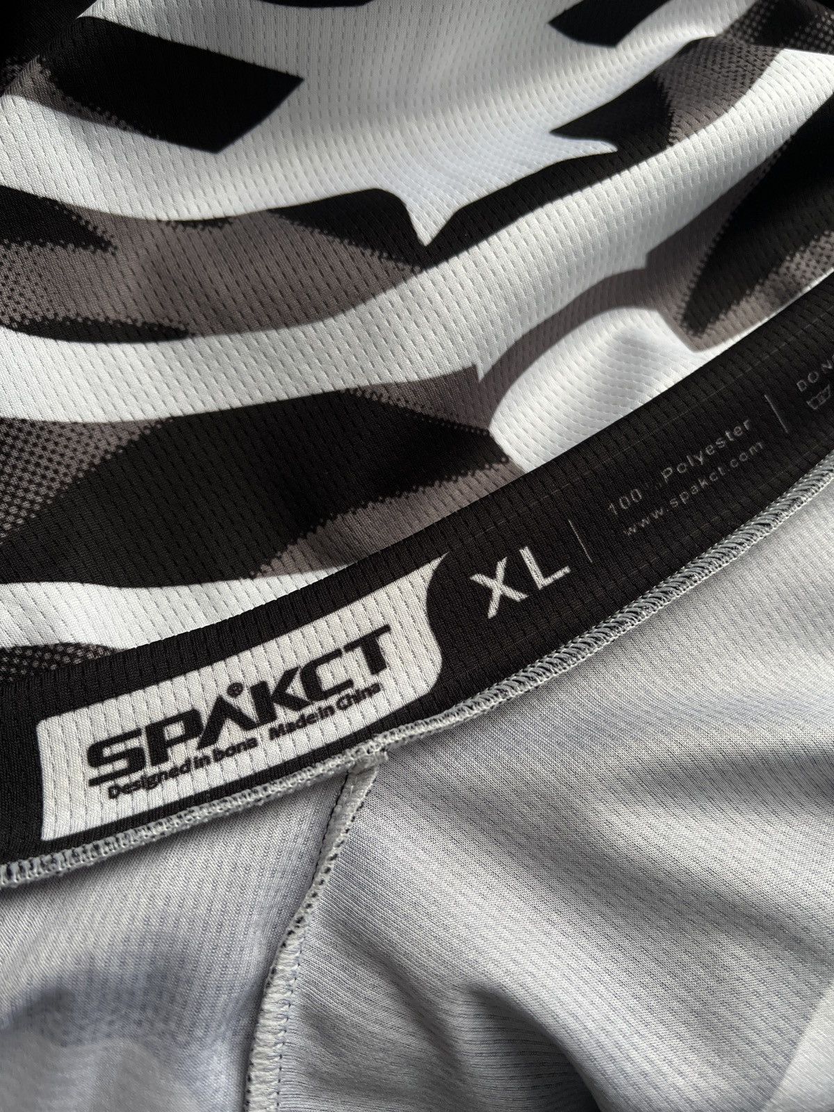Rapha Skull T-shirt bike jersey Bike Underwear Spakct Size US XL / EU 56 / 4 - 13 Thumbnail