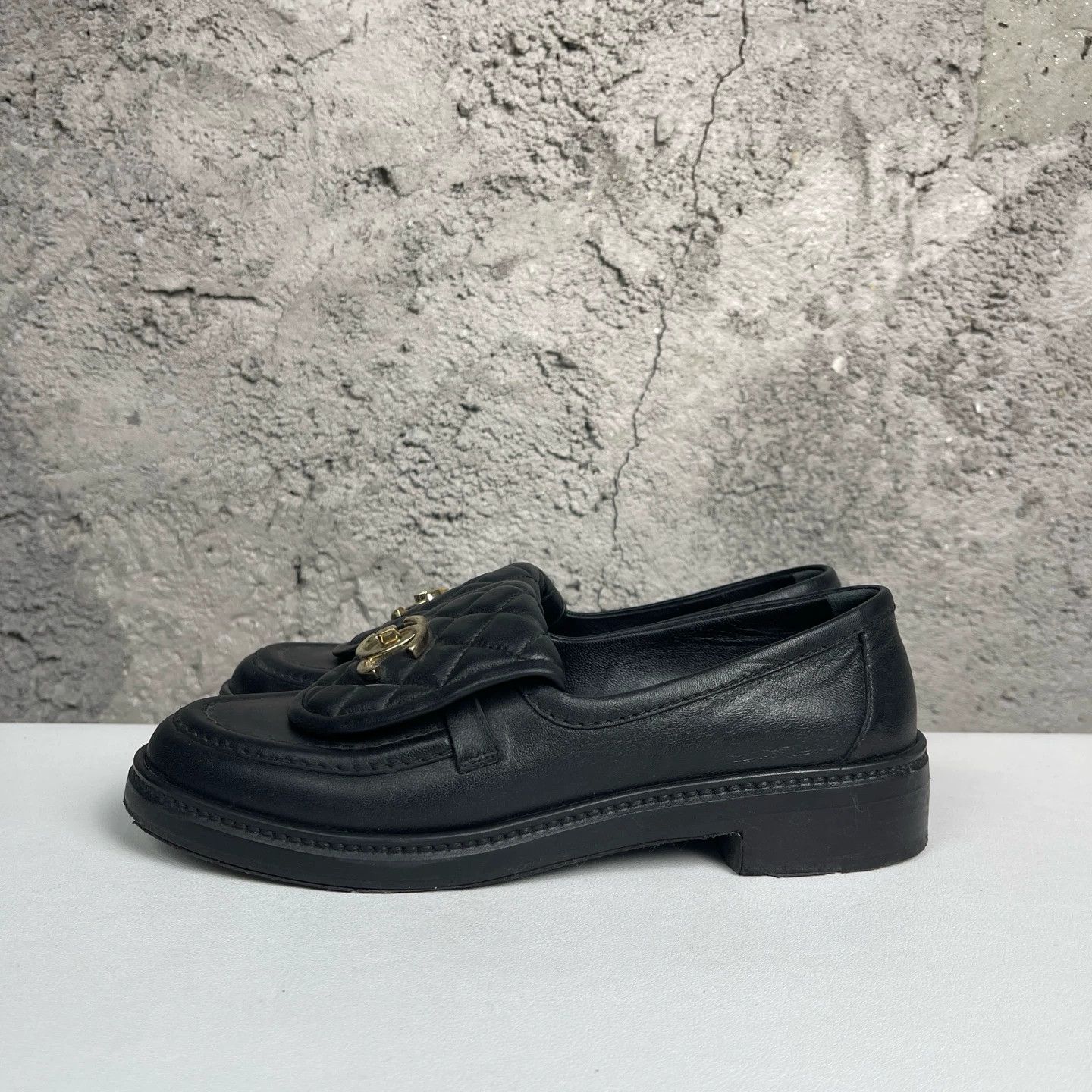 Chanel Chanel Quilted Loafer Size 37 Size US 6.5 / IT 36.5 - 3 Thumbnail