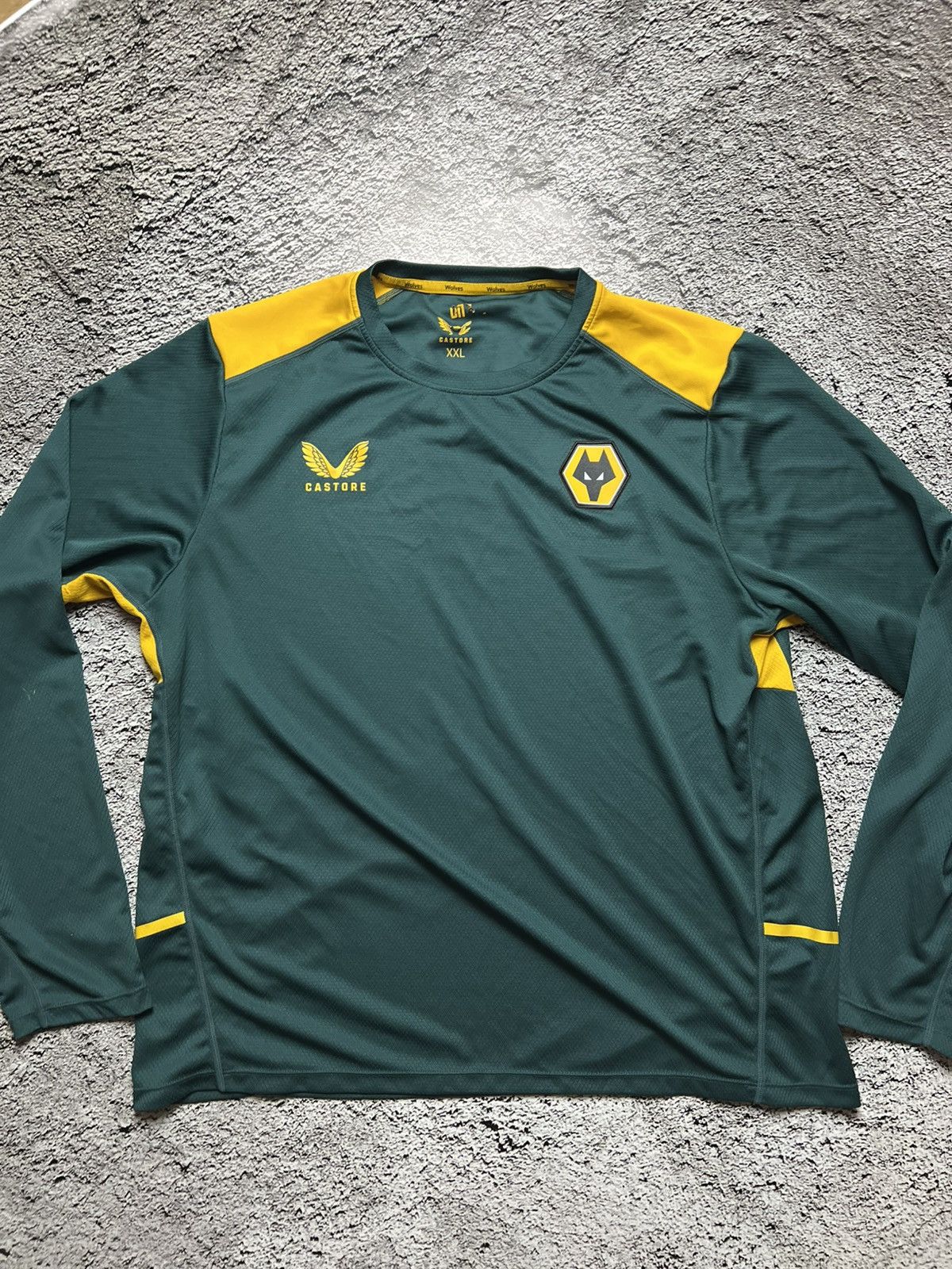 Castore Wolverhampton Wanderers longsleeve castore jersey Size US XXL / EU 58 / 5 - 1 Thumbnail