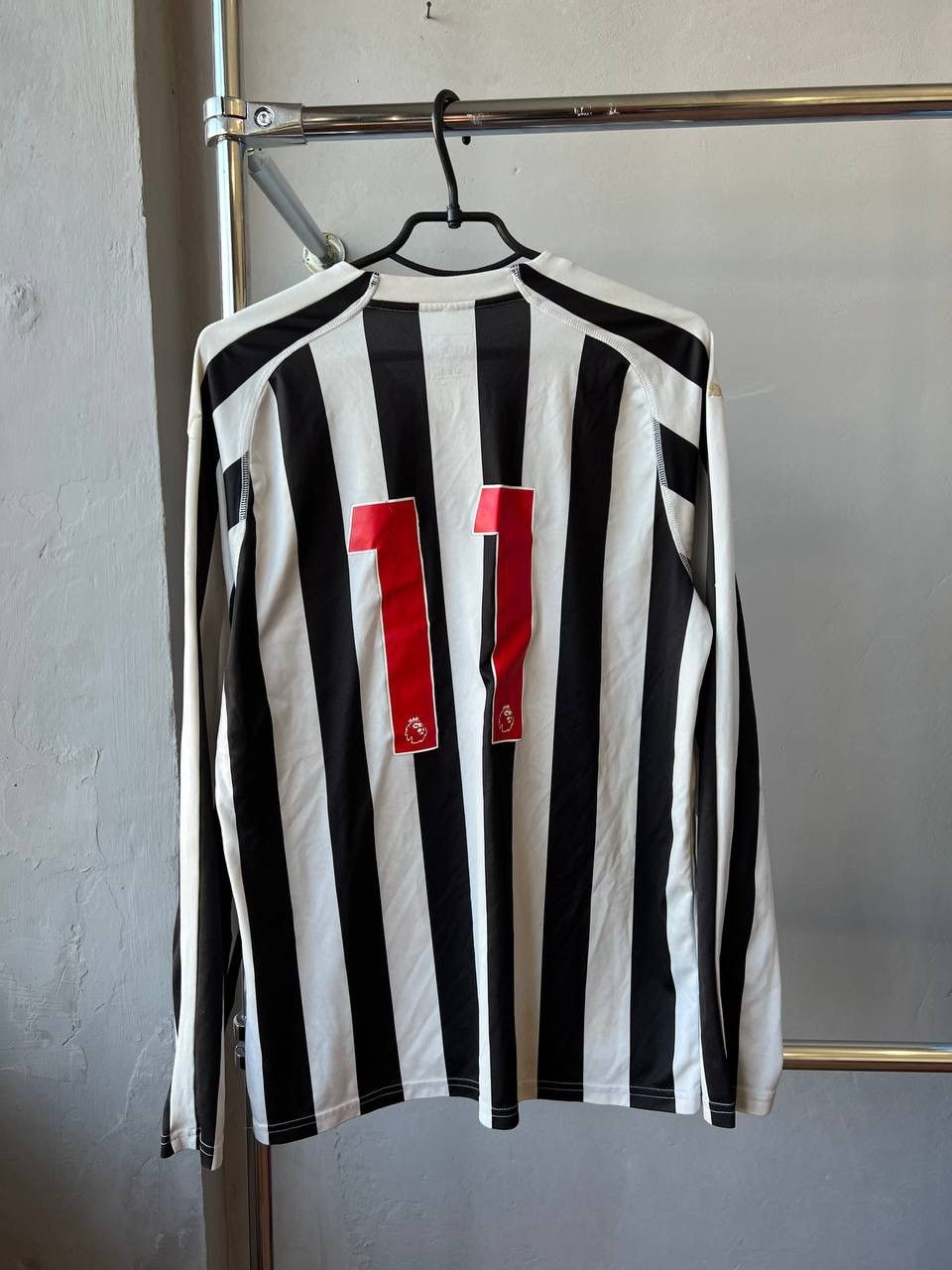 Puma 2018/19 NEWCASTLE UNITED #11 PUMA HOME SOCEER FOOTBALL SHIRT Size US L / EU 52-54 / 3 - 3 Thumbnail