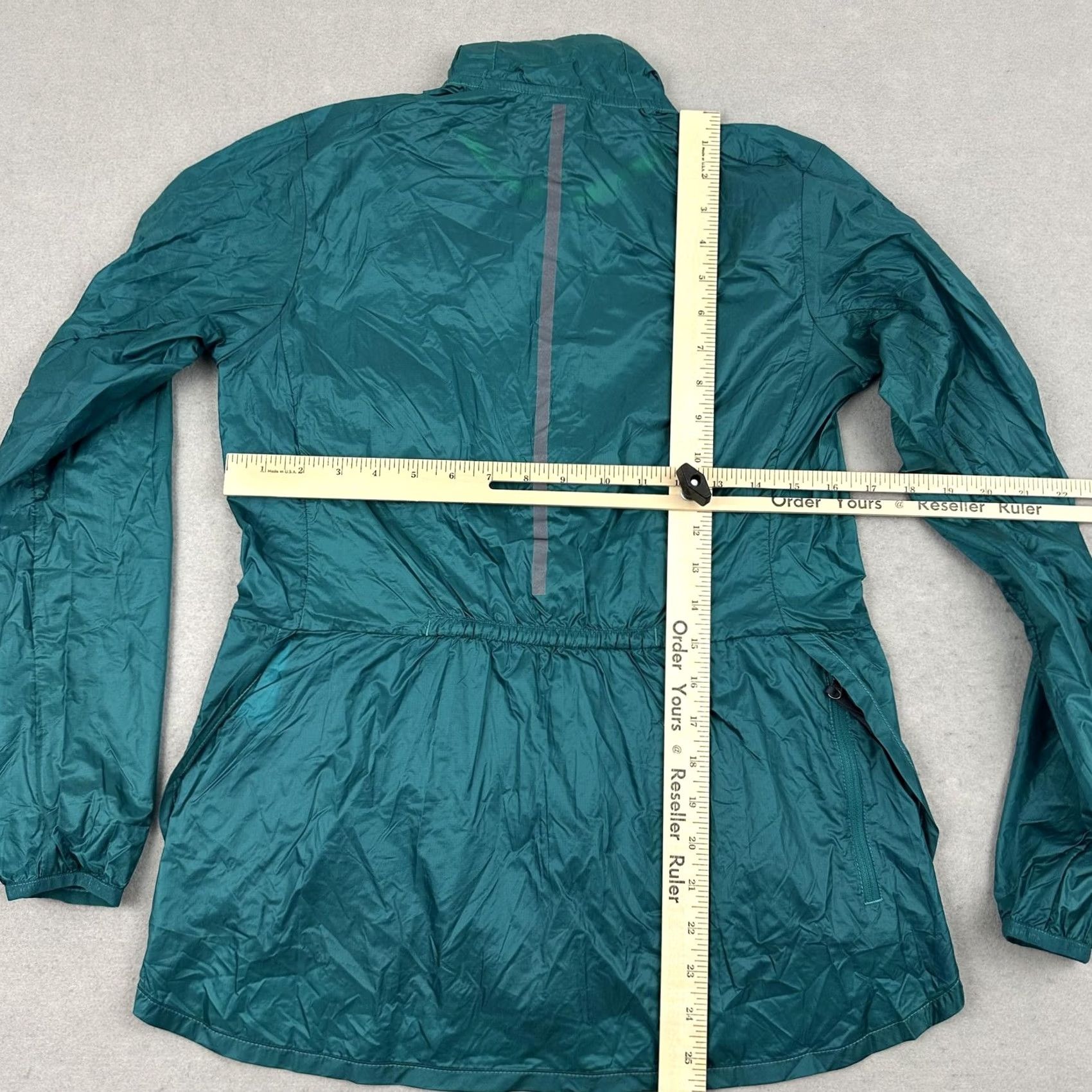 Brooks Brooks LSD Jacket Womens Small Kale Windbreaker Packable Reflective S Running & Jogging Zip Pockets Green Size S / US 4 / IT 40 - 7 Thumbnail