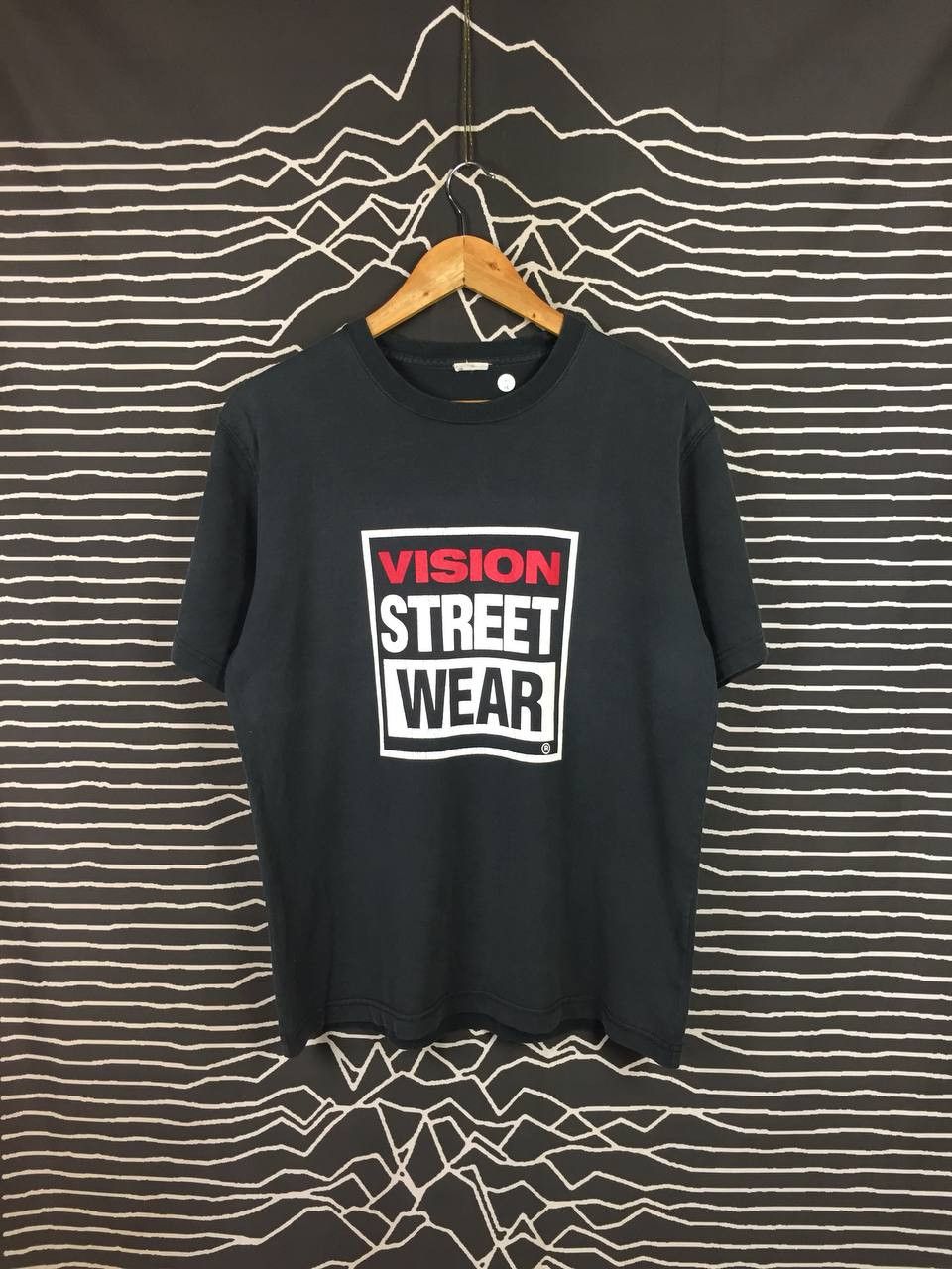 Vision Streetwear Vtg Vision Street Wear Box Logo Skateboard Streetwear Tee Size US L / EU 52-54 / 3 - 2 Thumbnail
