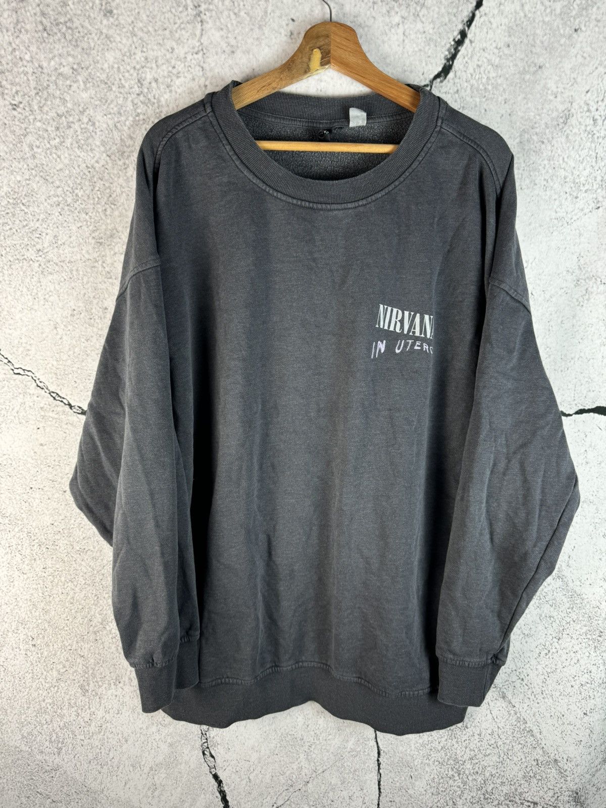 Band Tees VINTAGE Y2K NIRVANA BIG LOGO IN UTERO CREWNECK SWEAT Size US XL / EU 56 / 4 - 2 Thumbnail