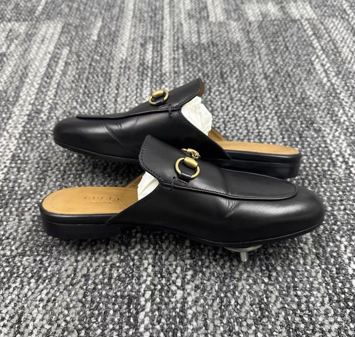 Gucci Gucci Logo Mule Slippers J42 Size US 5 / IT 35 - 5 Thumbnail