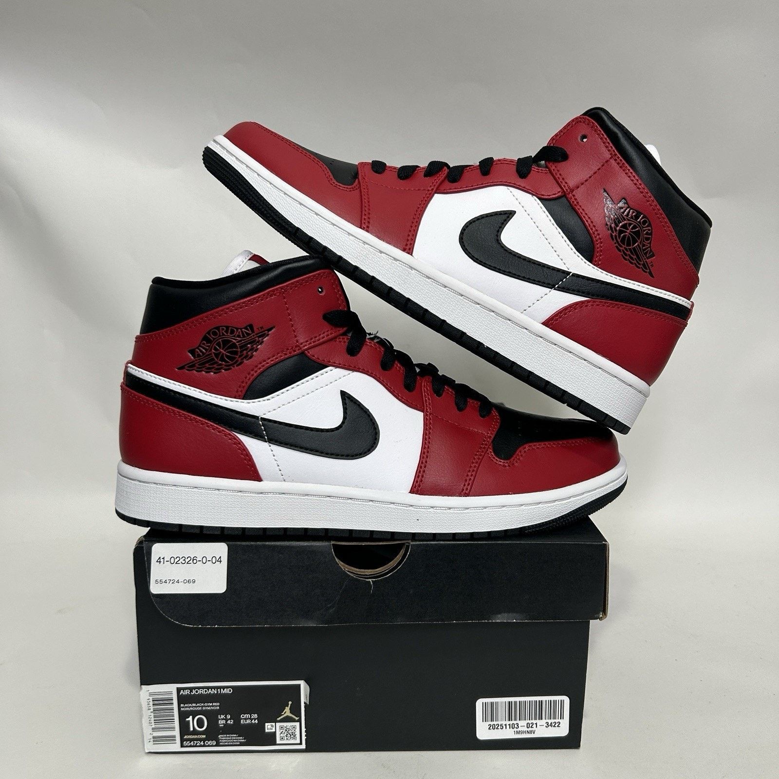 Nike Air Jordan 1 Mid Retro “Chicago Black Toe/Gym Red”