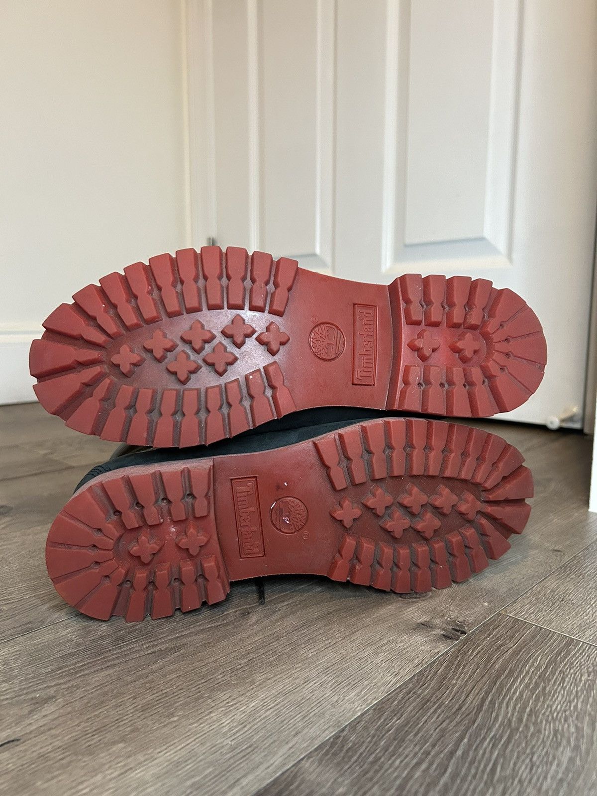 Timberland timberland 6 inch black+red sole boots Size US 7 / EU 40 - 8 Thumbnail