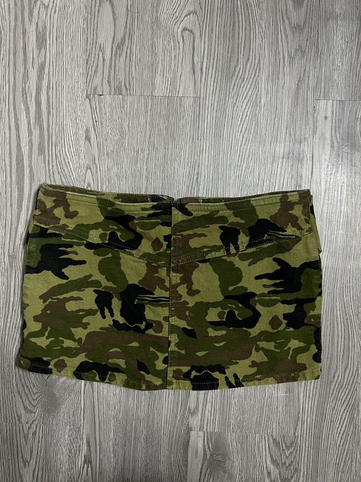 Japanese Brand Japanese Camo belted mini skirt🪖 Size 25" / US 0 / IT 36 - 9 Thumbnail