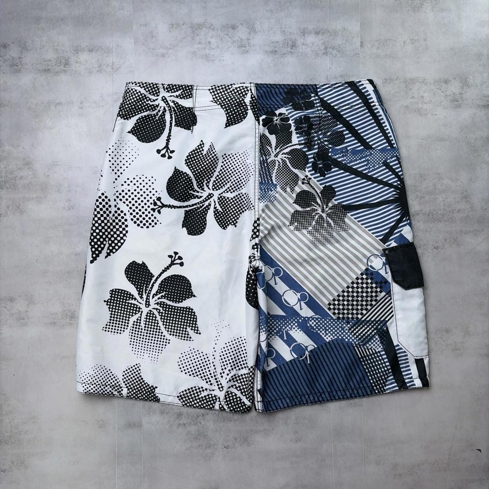 Ocean Pacific Y2K Ocean Pacific Grunge Surf Floral Baggy Board Shorts Size US 36 / EU 52 - 2 Thumbnail