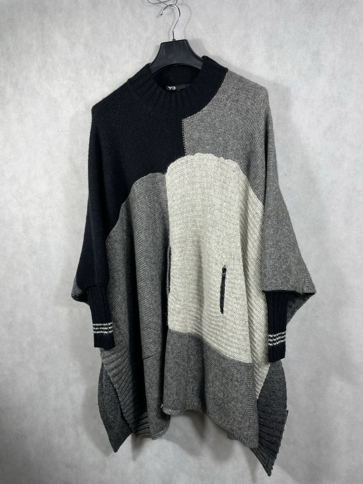 Adidas × Y-3 × Yohji Yamamoto Y-3 Yohji Yamamoto Alpaca Wool Colorblock Poncho Sweater Size US M / EU 48-50 / 2 - 6 Thumbnail