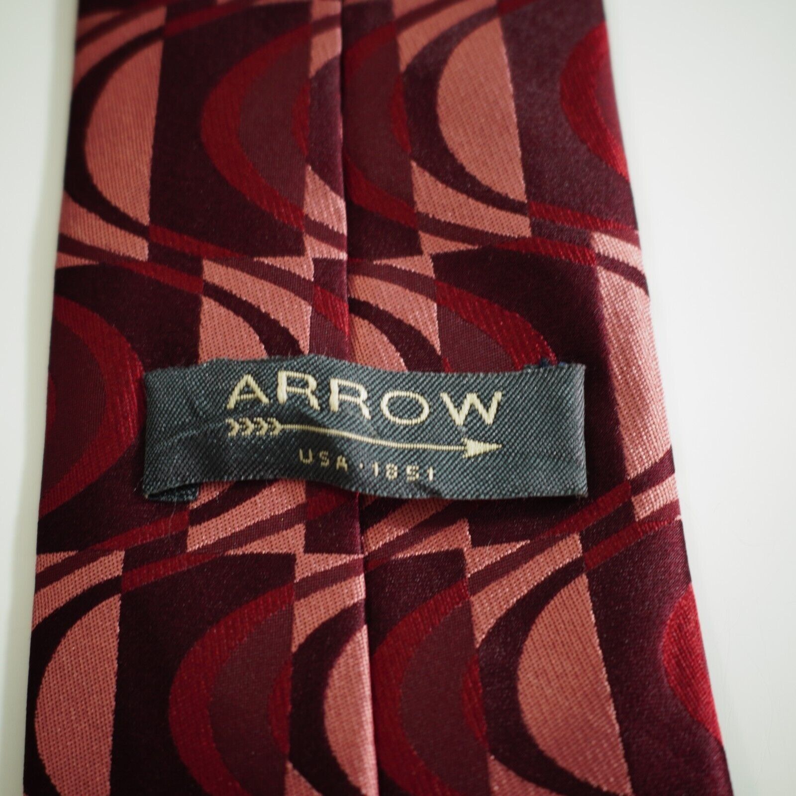 Arrow Arrow Red Abstract Geometric Woven Silk Tie Size ONE SIZE - 3 Thumbnail