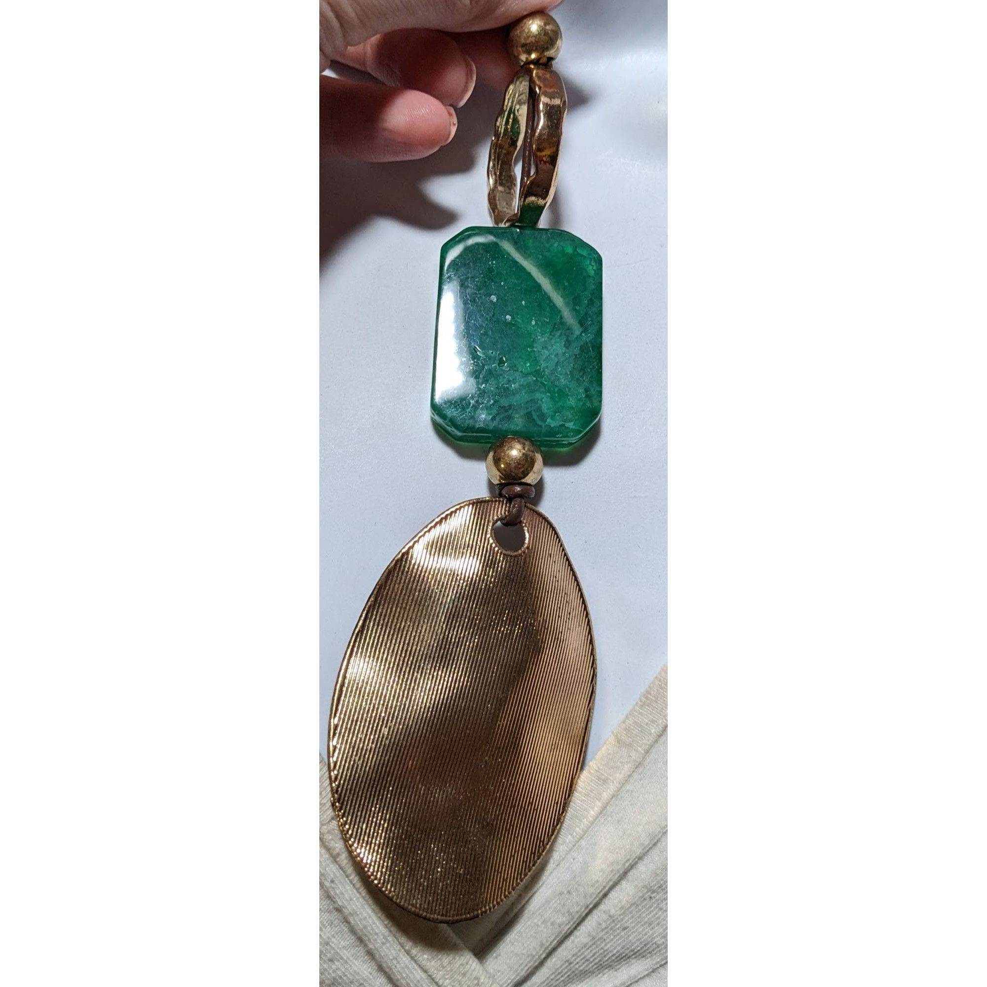 Other Vintage Bohemian Green And Gold Chunky Statement Necklace Size ONE SIZE - 10 Thumbnail