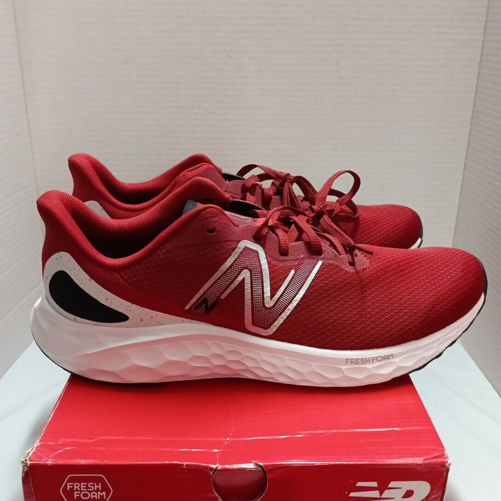New Balance New Balance Foam Arishi V4 Running Shoes Men's Size 13 D Red Size US 13 / EU 46 - 2 Thumbnail