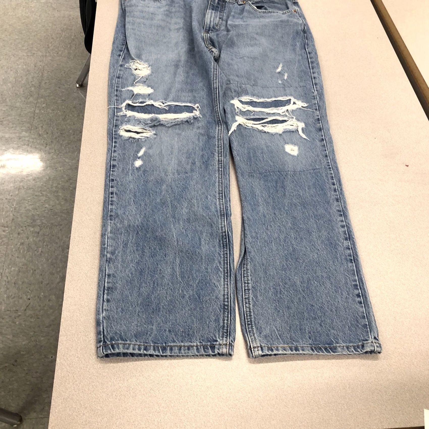 Levi's Levi's 541 Jeans 36x30 Straight Denim Blue 5-Pocket Mid Rise Stretch Regular Men's Pants Thrash Distressed Vintage: No USA 500 Series Style Jeans Size US 36 / EU 52 - 2 Thumbnail
