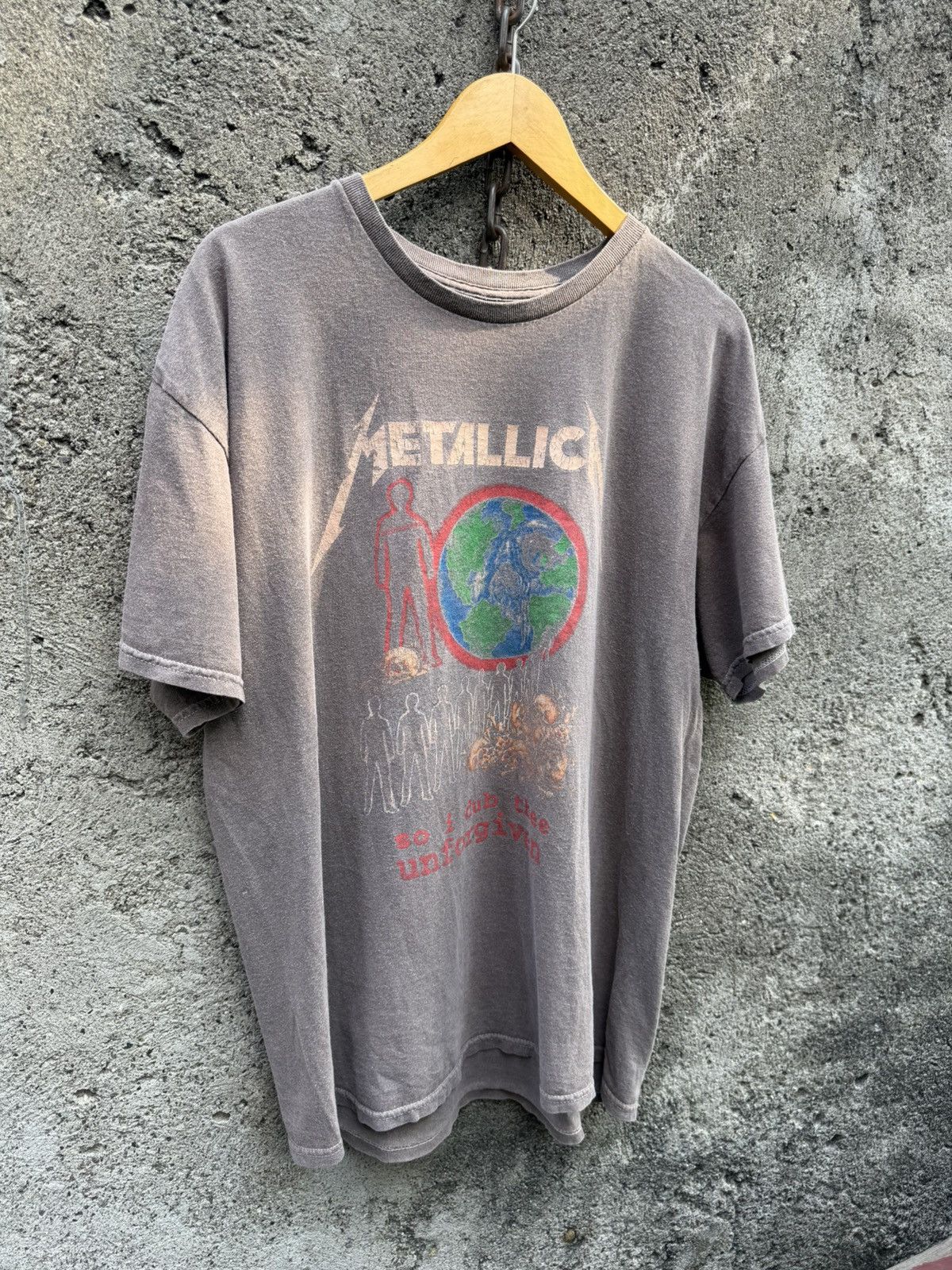 Band Tees Trashed Metallica “Unforgiven” distressed erd Size US L / EU 52-54 / 3 - 1 Thumbnail