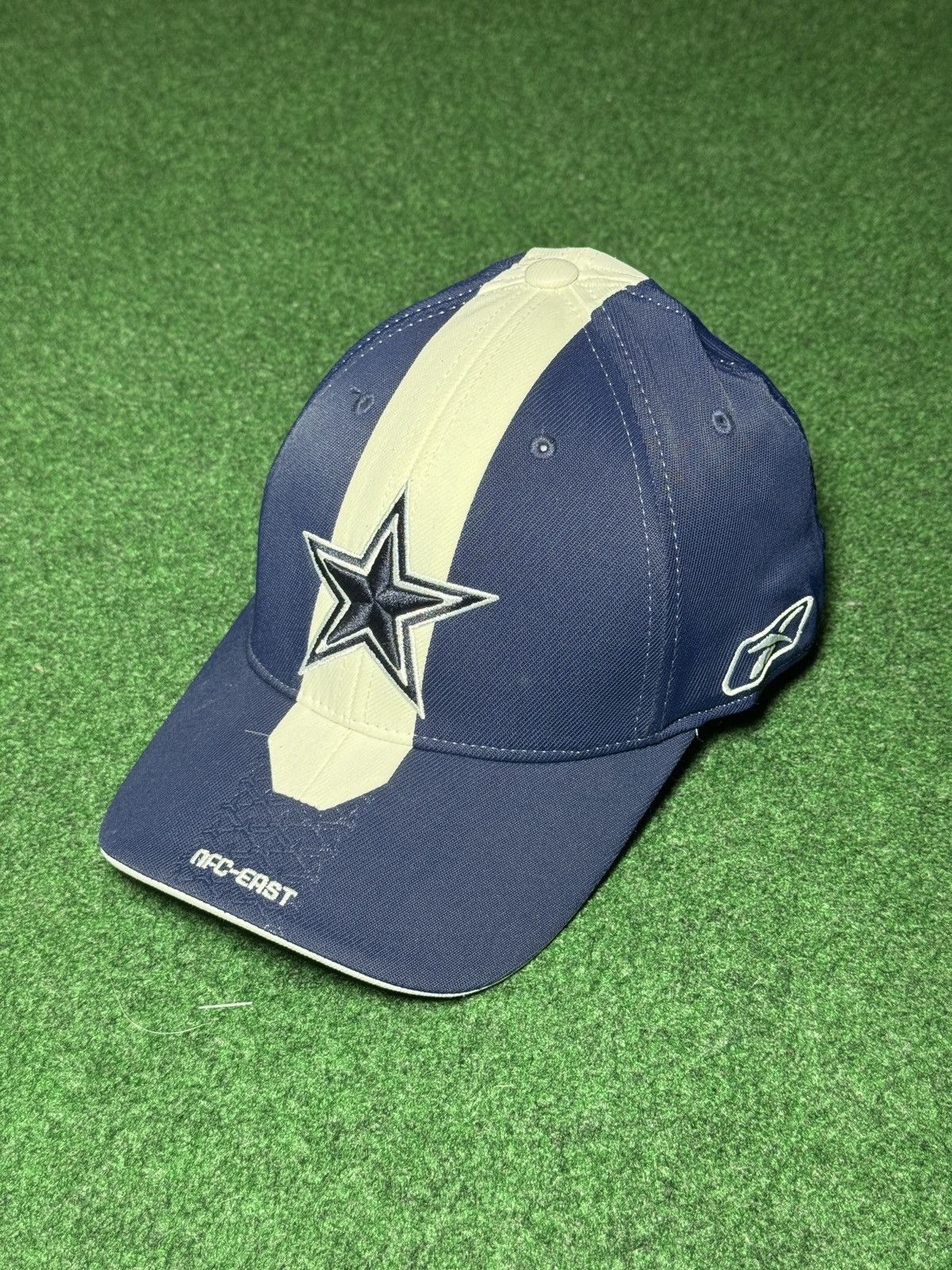 Reebok Reebok Dallas Cowboys NFL Sideline Stretch Fit Flex Hat Cap Size ONE SIZE - 1 Thumbnail