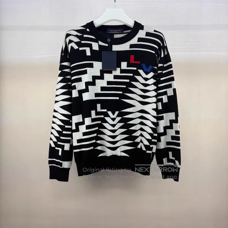 Louis Vuitton Louis Vuitton Black and white jacquard logo sweater Size US M / EU 48-50 / 2 - 1 Thumbnail