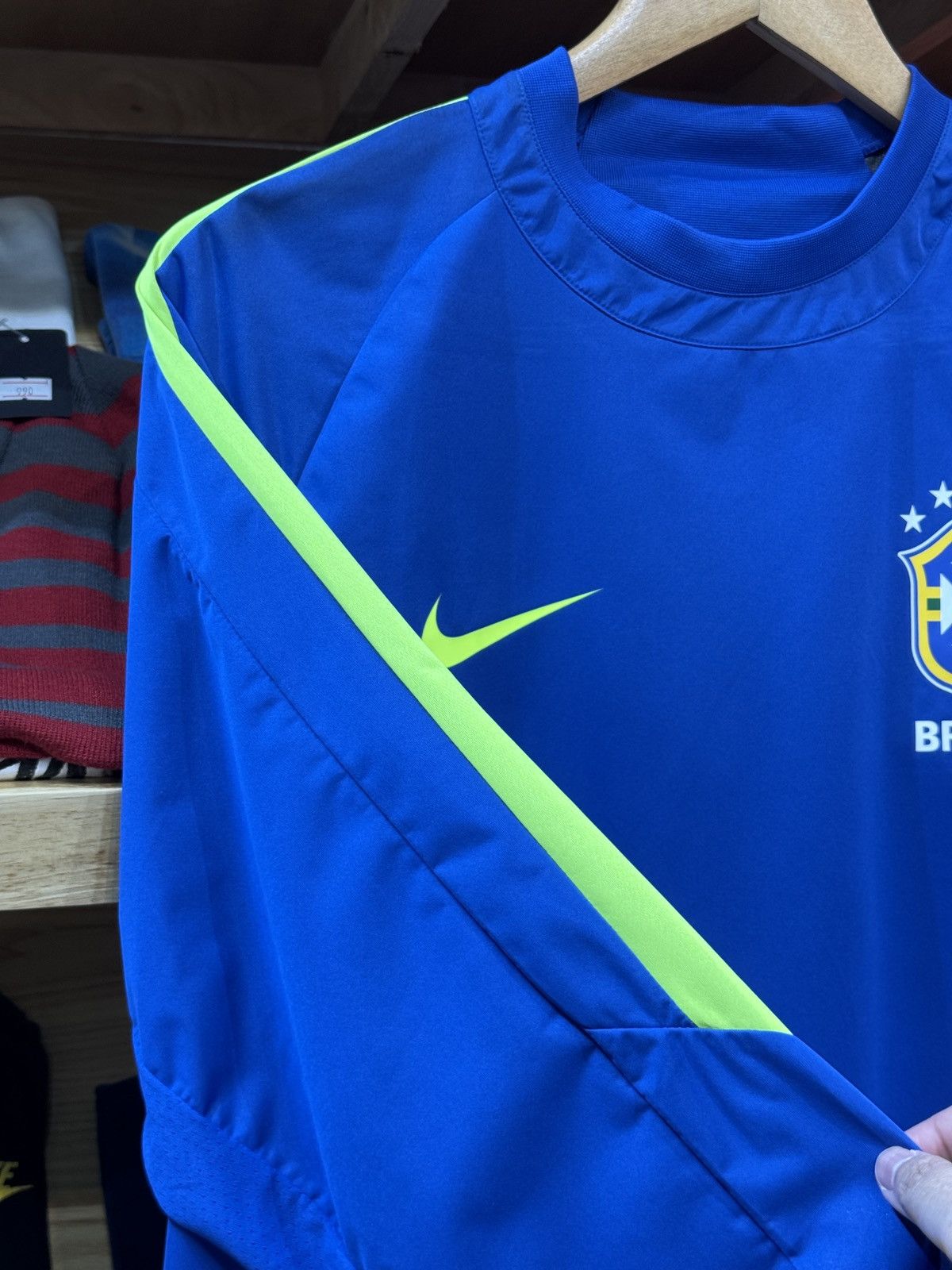 Nike Brazil 2017-2018 Nike Shield Top Size US L / EU 52-54 / 3 - 5 Thumbnail
