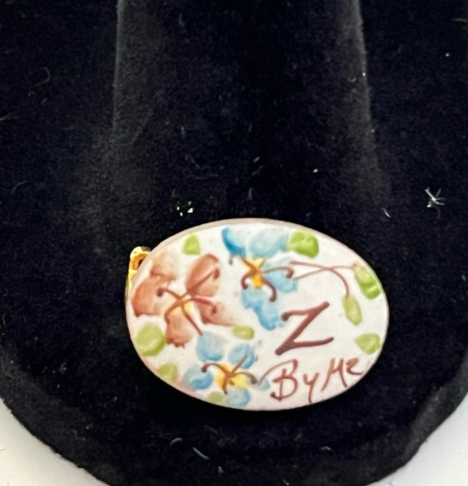 Other hand-painted porcelain floral brooch by the brand "Z ByMe Size ONE SIZE - 1 Thumbnail