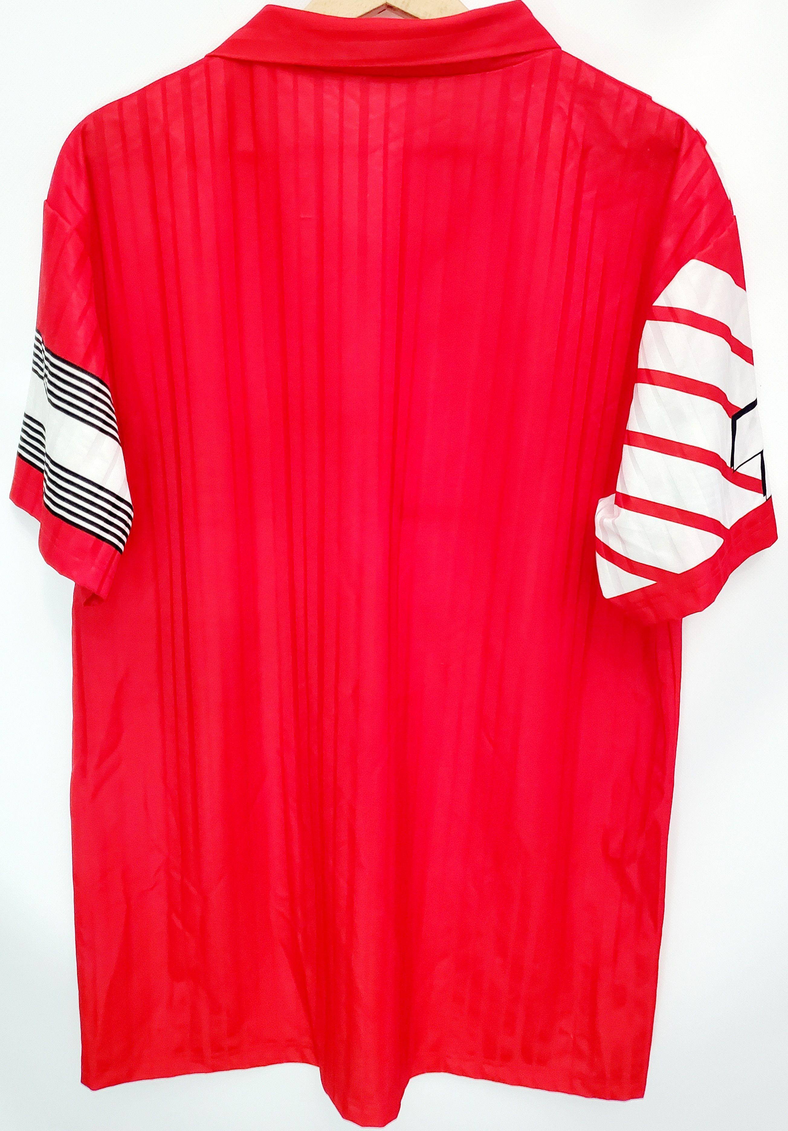 Vintage Vintage SWITZERLAND 1990 1991 HOME jersey ideal condition Size US L / EU 52-54 / 3 - 6 Thumbnail