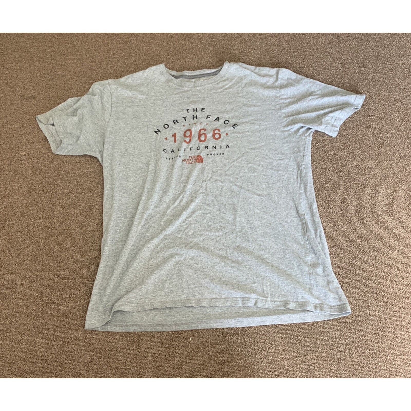 The North Face North Face Shirt Mens Large Short Sleeve Gray Casual Size US L / EU 52-54 / 3 - 1 Thumbnail