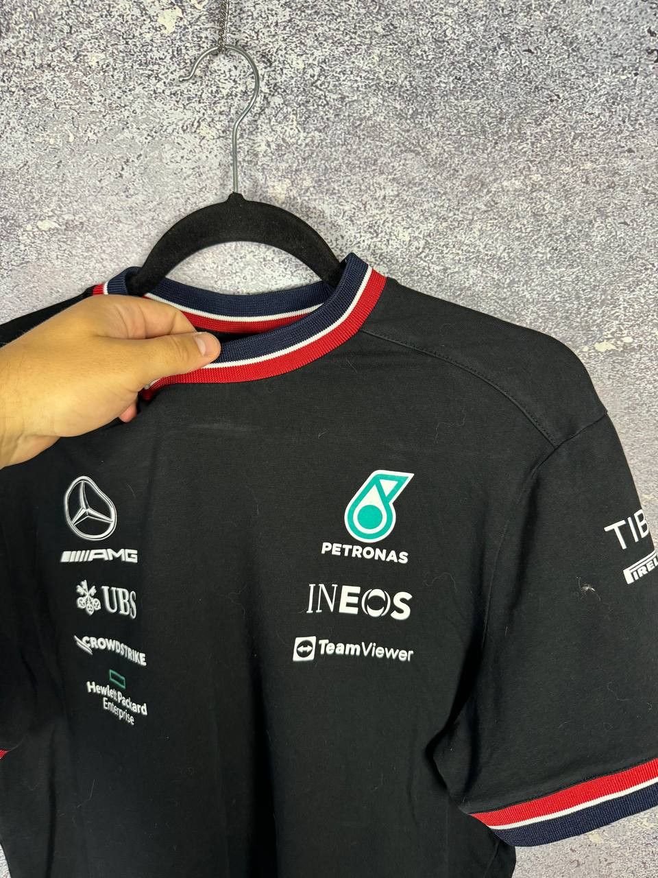 Mercedes-Benz Mercedes F1 Petronas Team 2022 Formula 1 Jersey Size US M / EU 48-50 / 2 - 7 Thumbnail