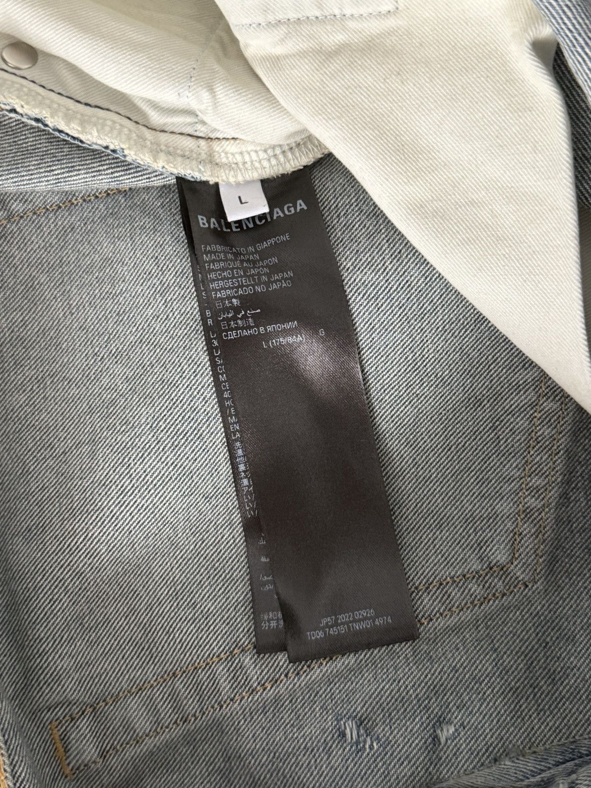 Balenciaga Balenciaga Distressed Mud Show Denim Sz.L Size US 36 / EU 52 - 7 Thumbnail