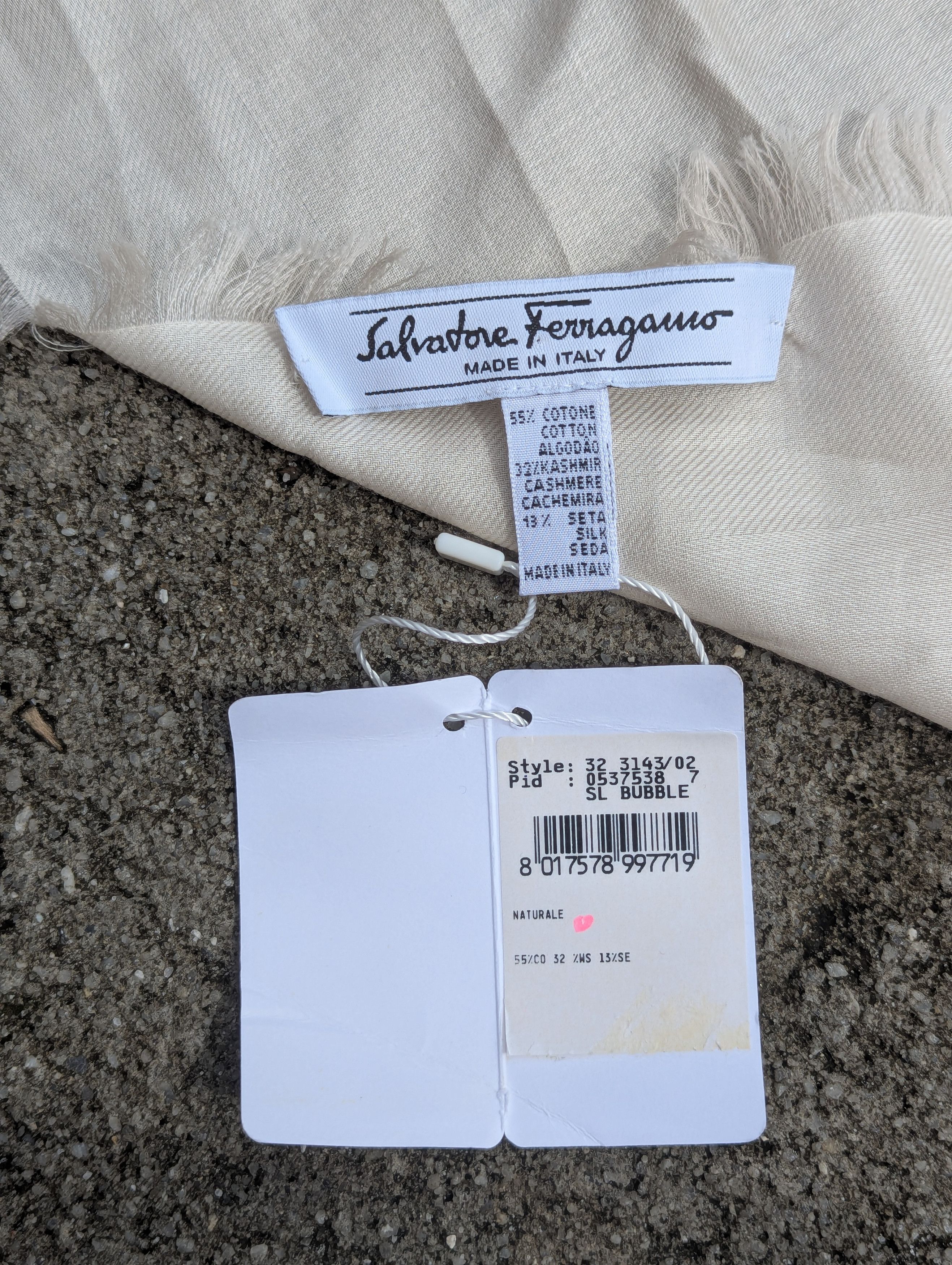 Salvatore Ferragamo 🔥FREE SHIPPING🔥Salvatore Ferragamo Gancini Monogram Scarve Size ONE SIZE - 8 Thumbnail