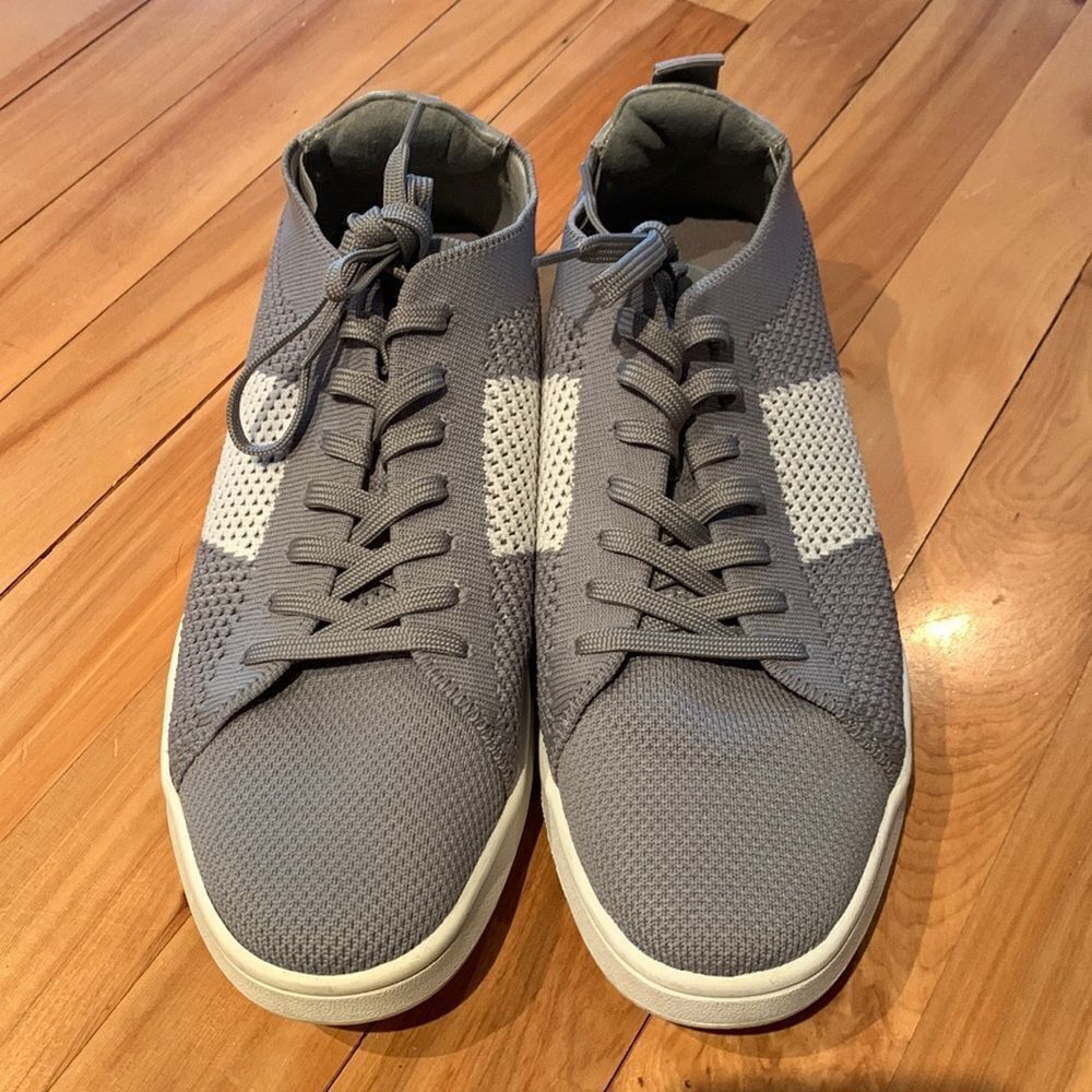 Aldo Z Aldo gray/white stripe mesh sneakers, new, size 9 Size US 9 / EU 42 - 1 Thumbnail
