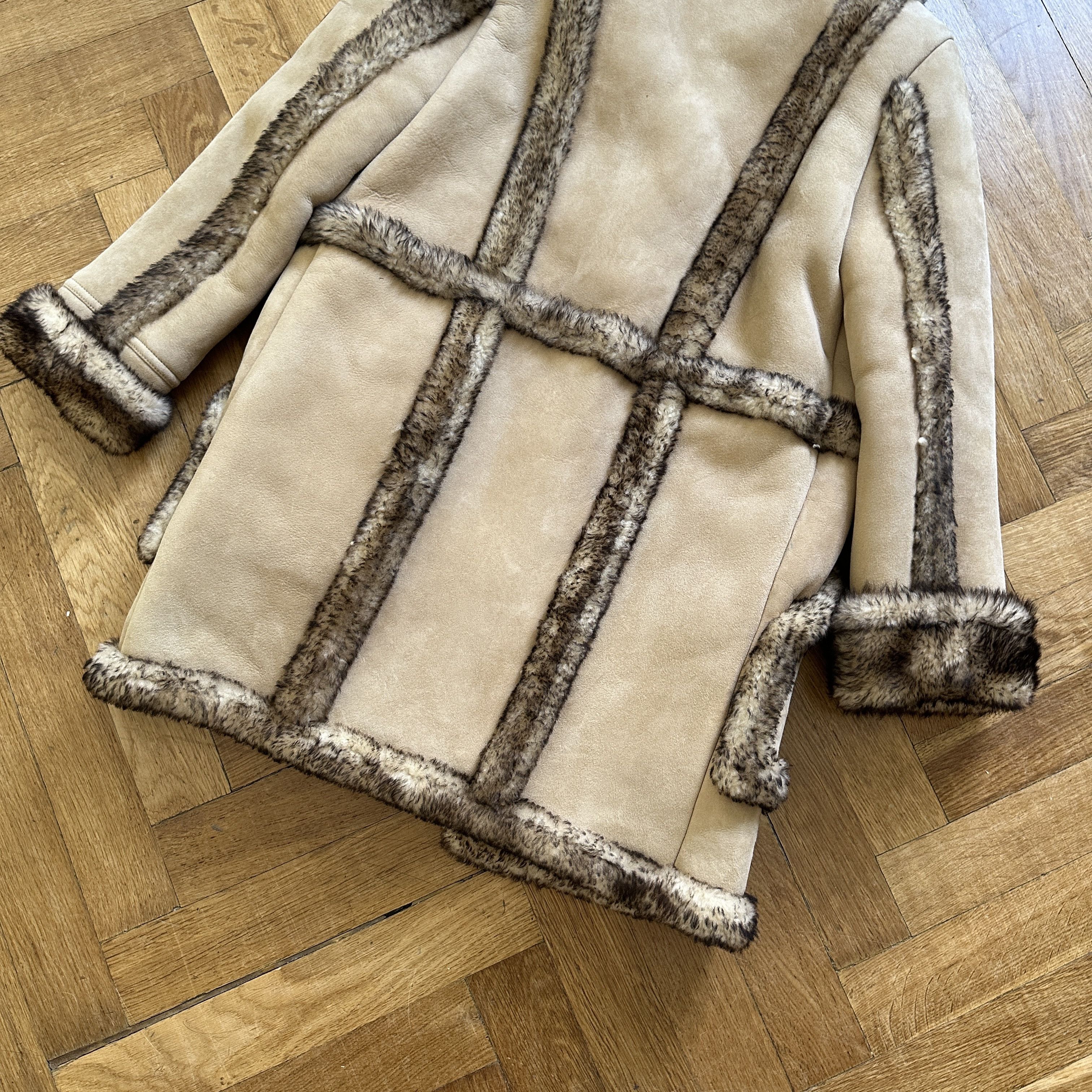 Louis Vuitton 1 of 1 Prototype Shearling Fur Coat Size XS / US 0-2 / IT 36-38 - 7 Thumbnail