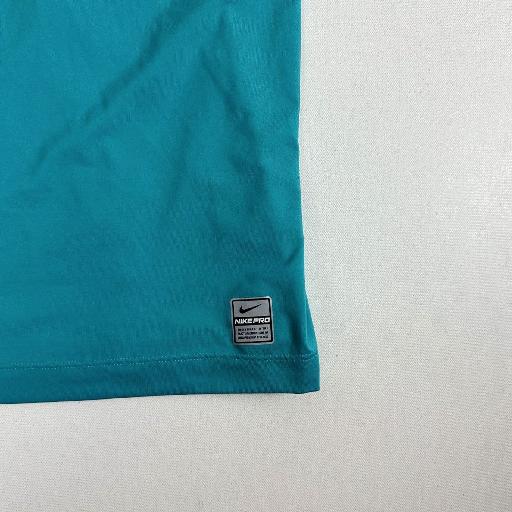 Nike Nike Pro Tank Top Womens Medium Blue Sleeveless Round Neck Logo Sportswear Nike Pro Tank Top Womens Medium Blue Sleeveless Round Neck Logo Size M / US 6-8 / IT 42-44 - 3 Thumbnail