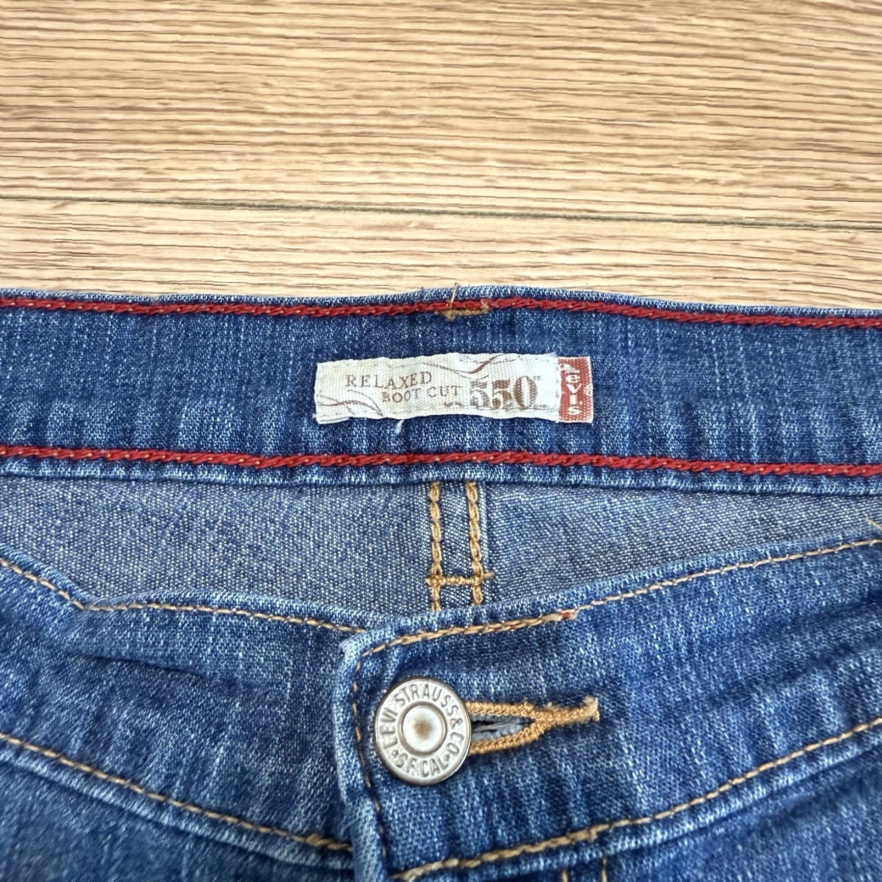 Levi's VINTAGE Levi's 550 Jeans Womens Size 16 Relaxed Bootcut Denim Cotton Blend Blue 90s Style Size 38" / US 16 / IT 52 - 2 Thumbnail