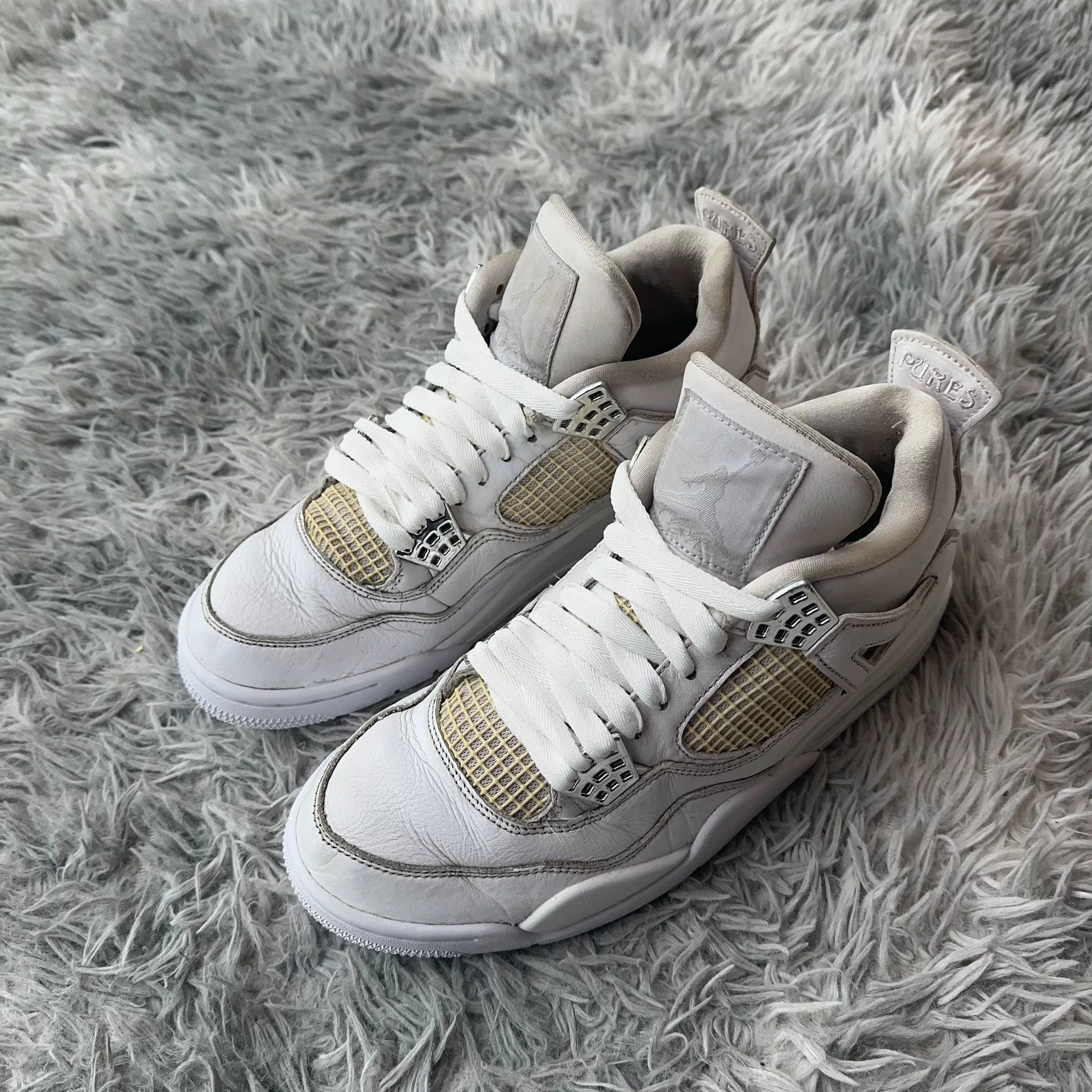 Nike Nike White Lowtop Sneakers 43 Men Size US 10 / EU 43 - 1 Thumbnail