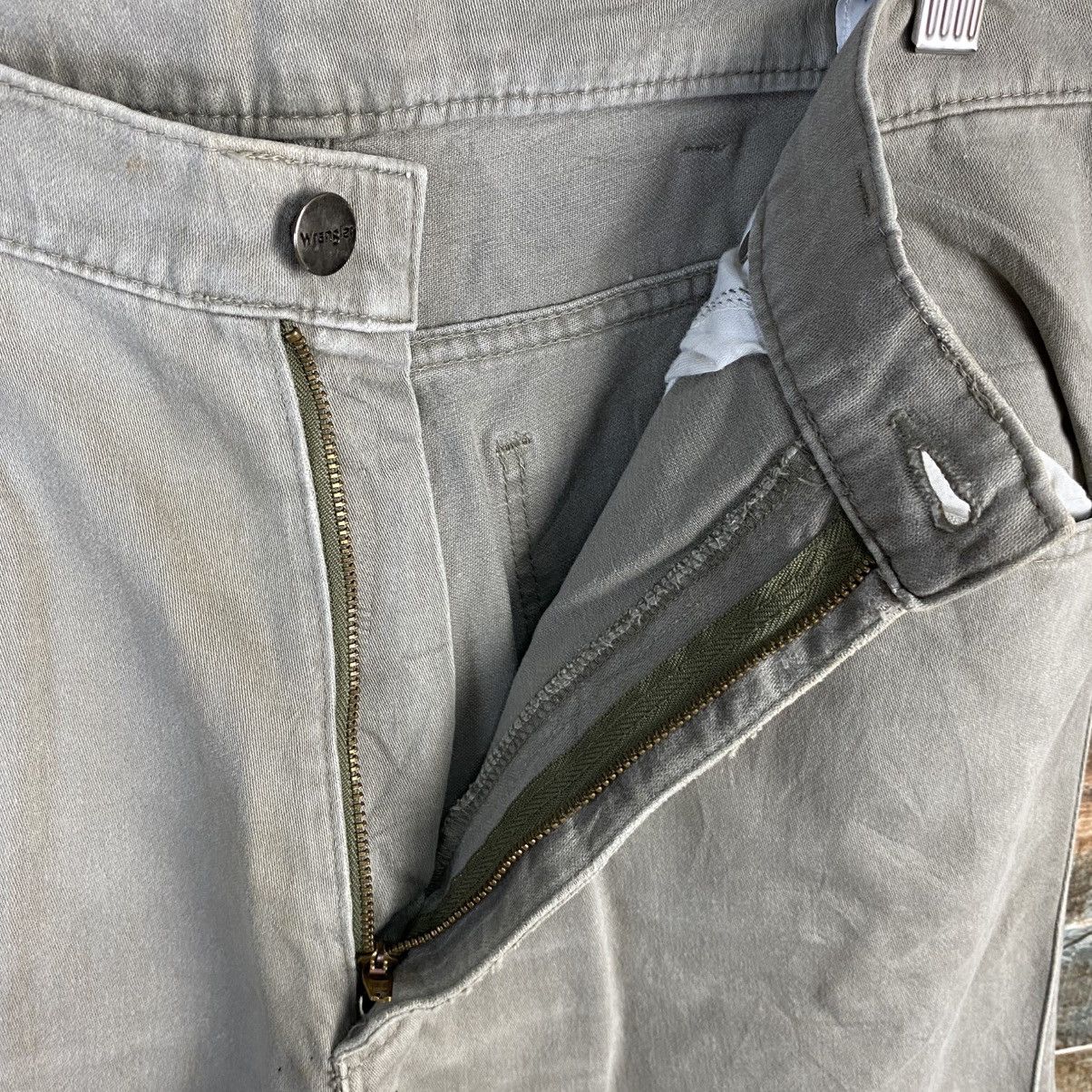 Wrangler DL Wrangler Gray ripped distressed cargo Casual Pants #C776 Size US 32 / EU 48 - 12 Thumbnail