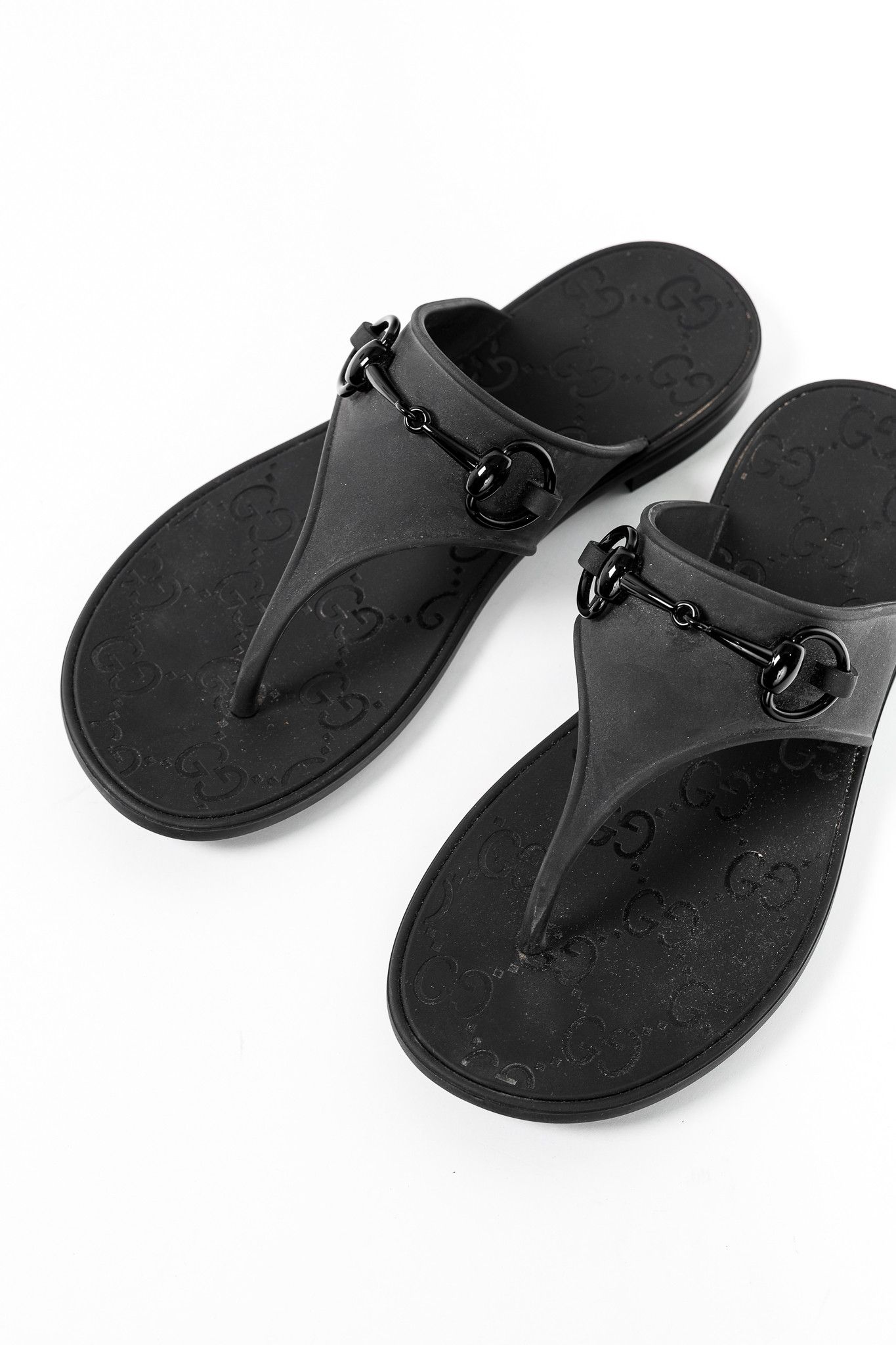 Gucci Gucci Black Rubber Horsebit Thong Sandals Size US 4 / IT 34 - 7 Thumbnail