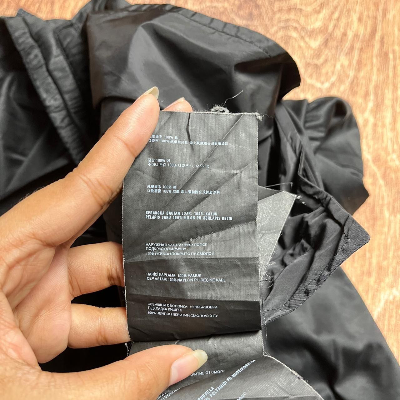Prada Prada nylon trackpants Size US 34 / EU 50 - 12 Thumbnail