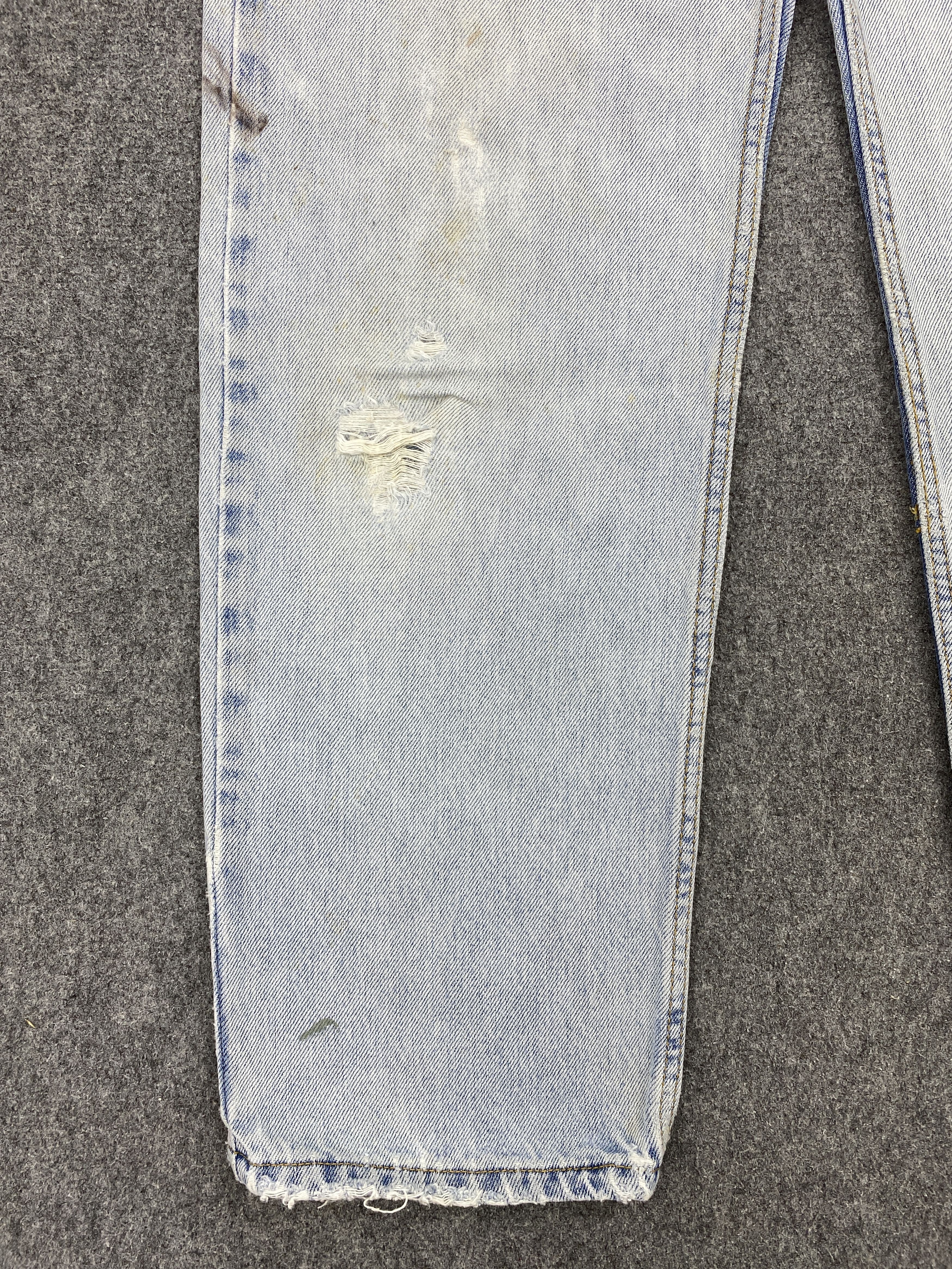 Levi's × Vintage Distressed Vintage Levis 550 Light Blue Washed Jeans Size US 31 - 11 Thumbnail