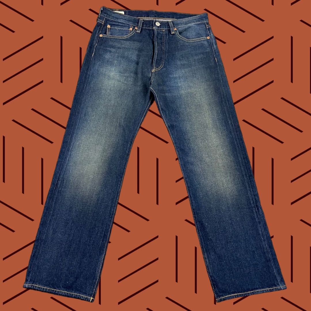 Levi's VINTAGE Levi's 501 Jeans Mens 32 x 30 Straight Leg Medium Blue Denim Classic Jean Size US 32 / EU 48 - 1 Thumbnail