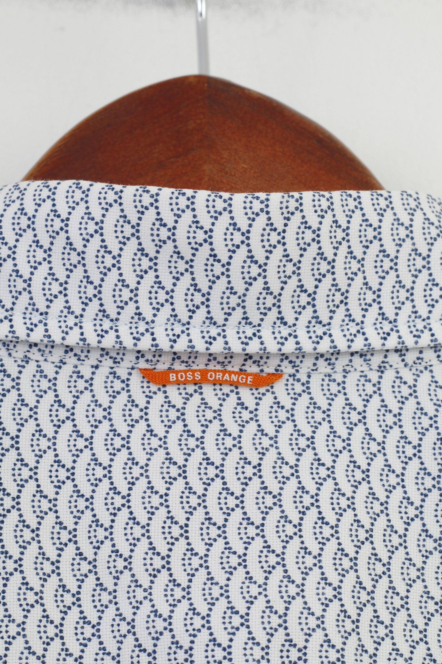 Hugo Boss Hugo Boss Men L Casual Shirt White Blue Slim 9805 Size US L / EU 52-54 / 3 - 6 Thumbnail