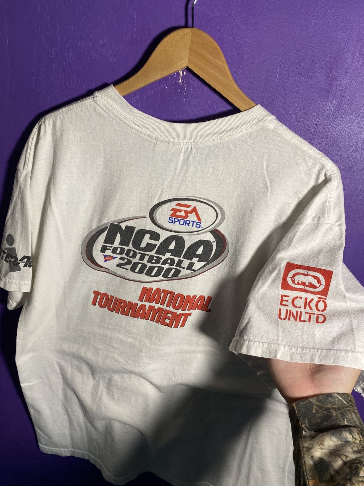 Other Vintage 2000 EA Sports NCAA football t-shirt Size US XL / EU 56 / 4 - 3 Thumbnail