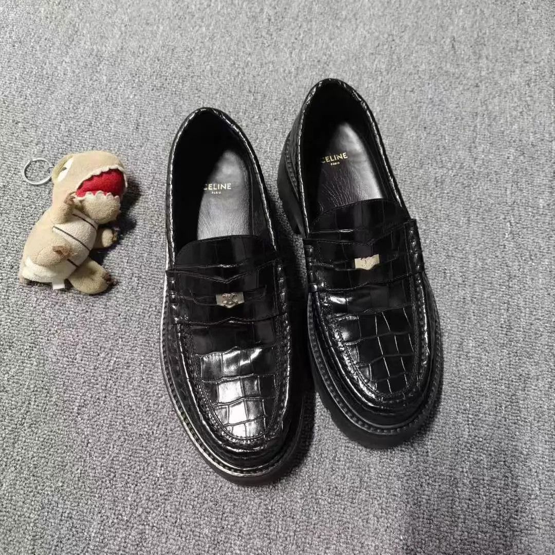 Celine Celine Triomphe Crocodile Loafers 40 (98 New) Size US 9.5 / IT 39.5 - 3 Thumbnail