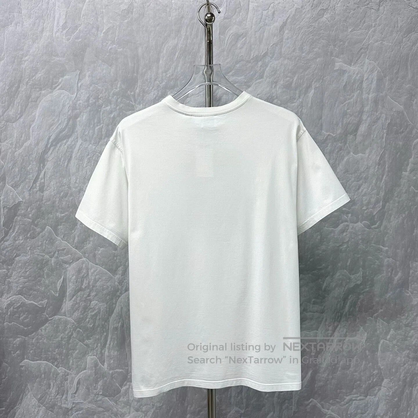 Burberry burberry short sleeve logo t-shirt size m. Size US M / EU 48-50 / 2 - 4 Thumbnail