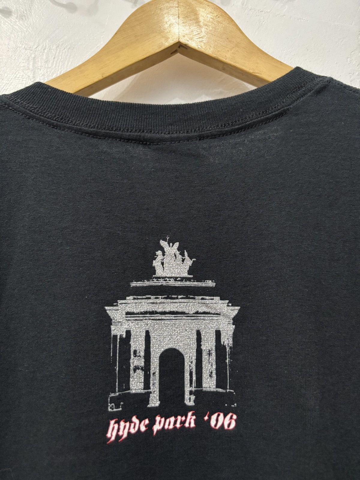 Band Tees Foo Fighters Hyde Park Vintage Y2k Very Rare Size US XL / EU 56 / 4 - 5 Thumbnail