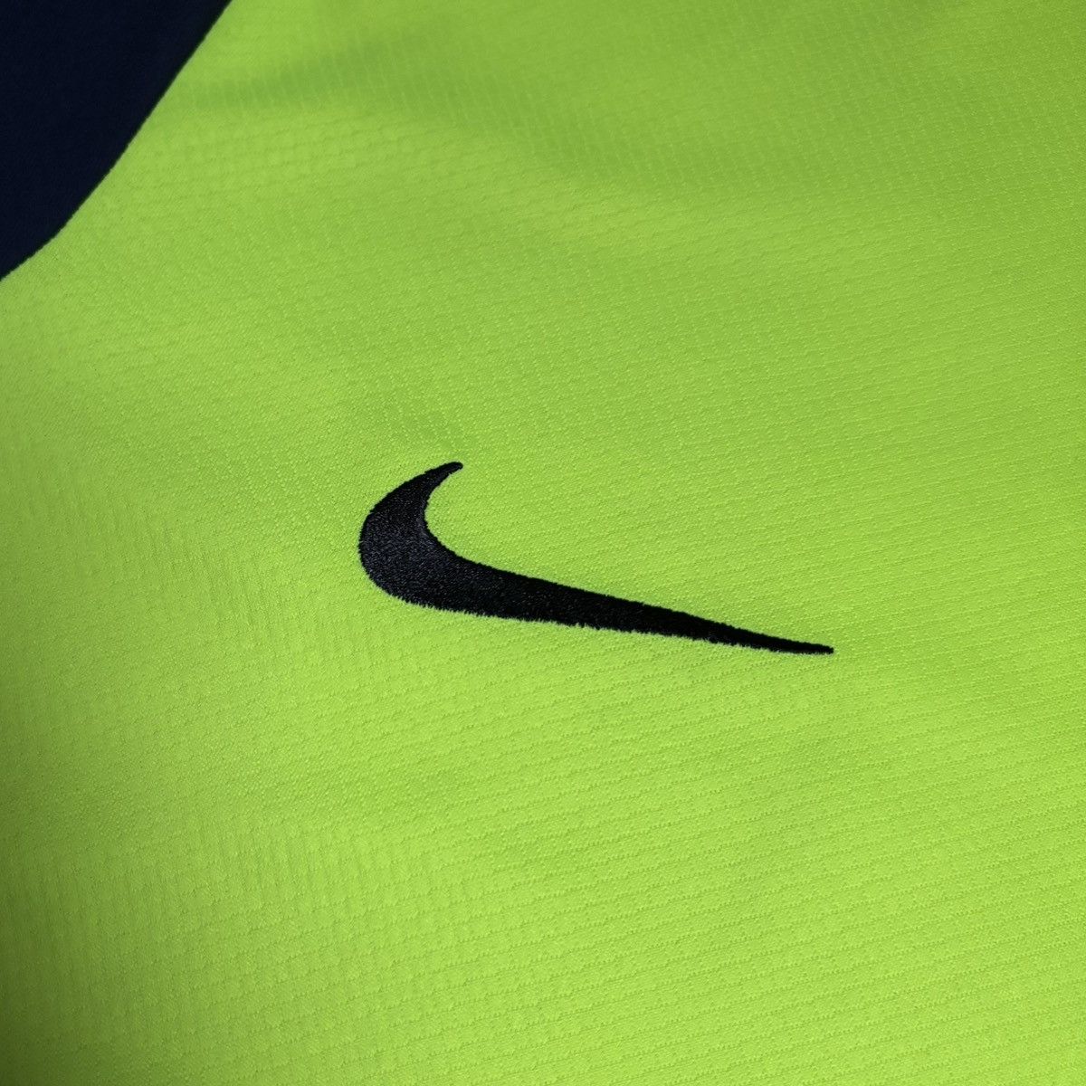 Nike New Nike England Basketball Size US M / EU 48-50 / 2 - 5 Thumbnail