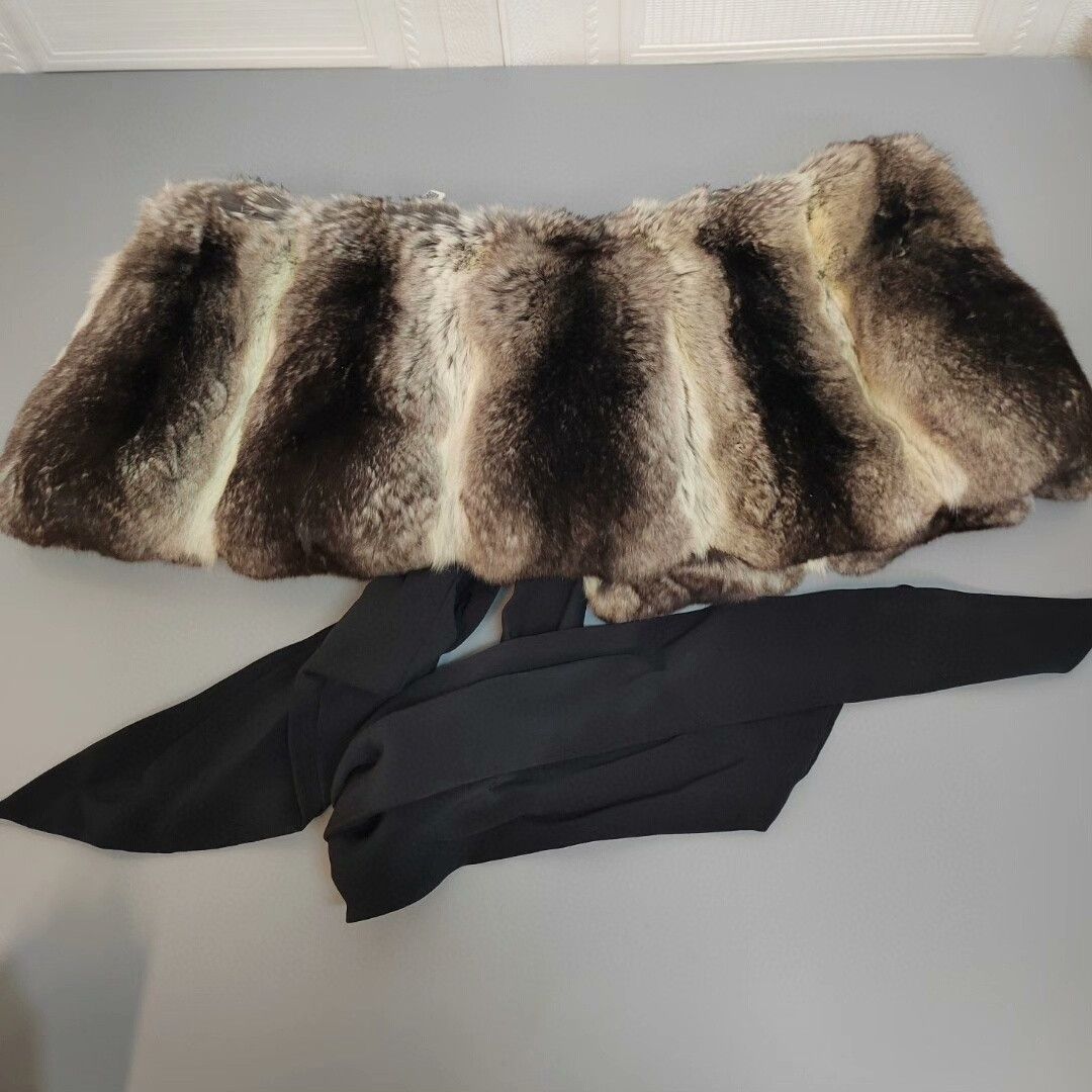 Fendi Fendi Gray Fur Scarf 90cm Size ONE SIZE - 1 Thumbnail